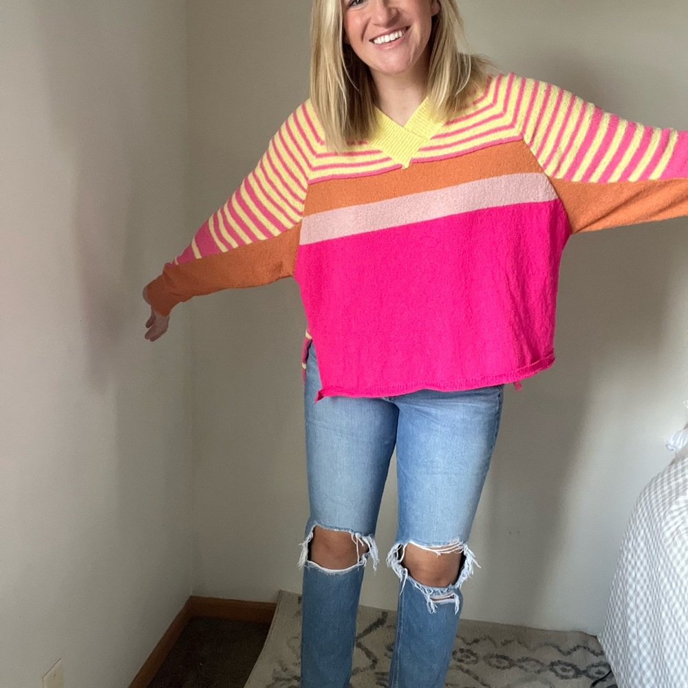 DAVI & DANI Vibrant V-Neck Sweater in Pink and Orange